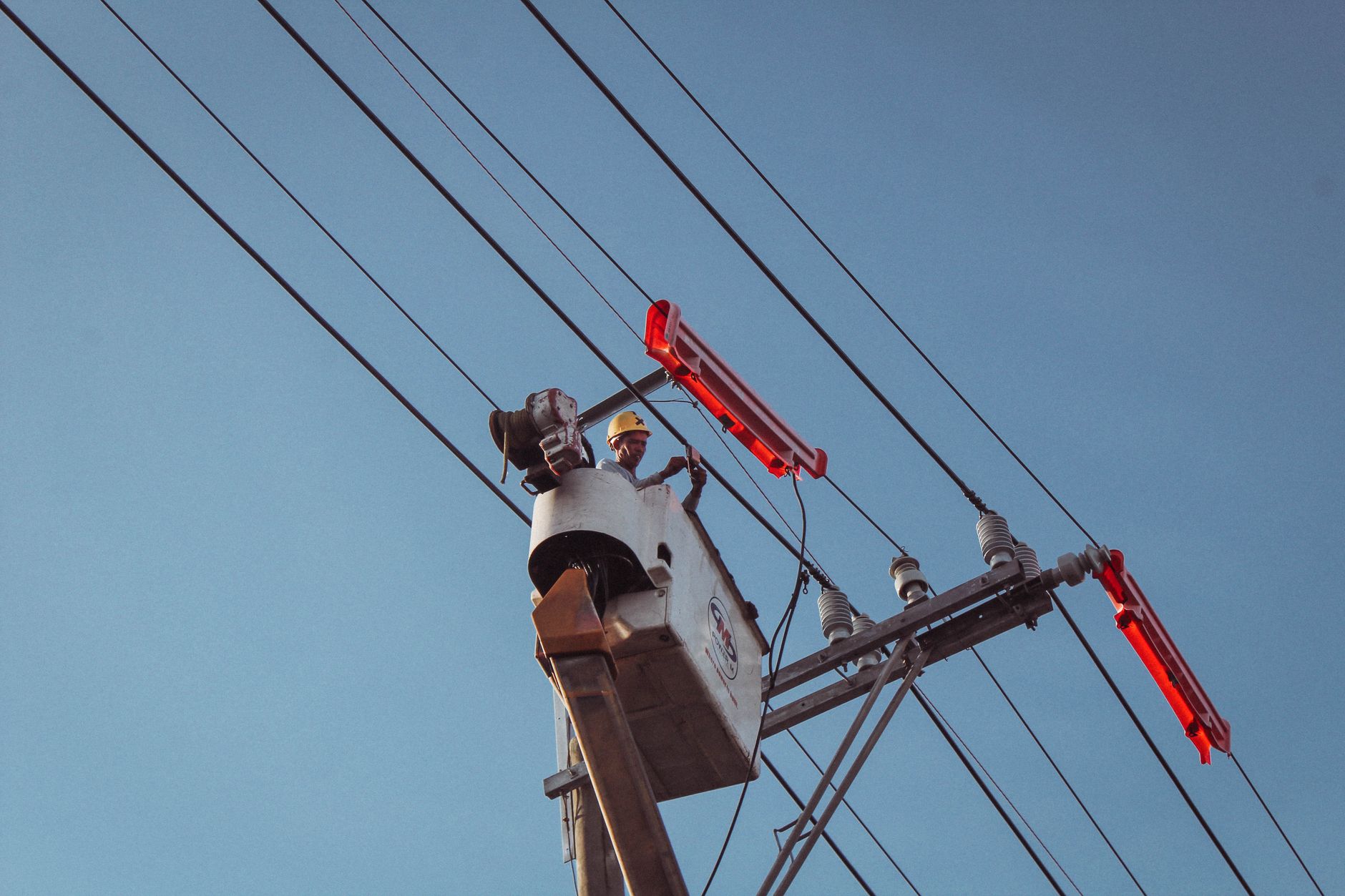 Como escolher uma empresa de manutenção elétrica para comércio em Belo Horizonte?
