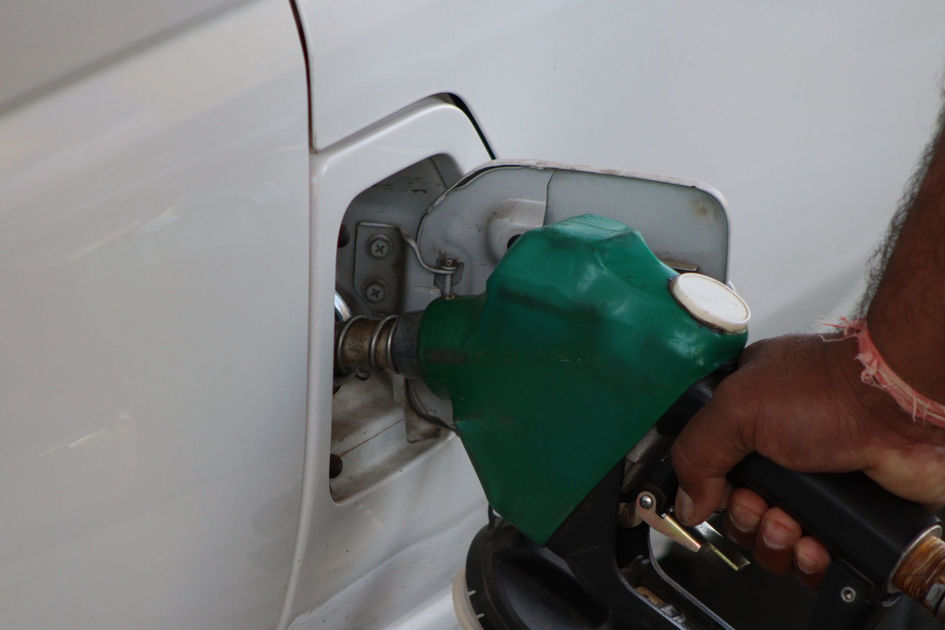 Como funciona a manutenção preventiva elétrica em postos de combustível?